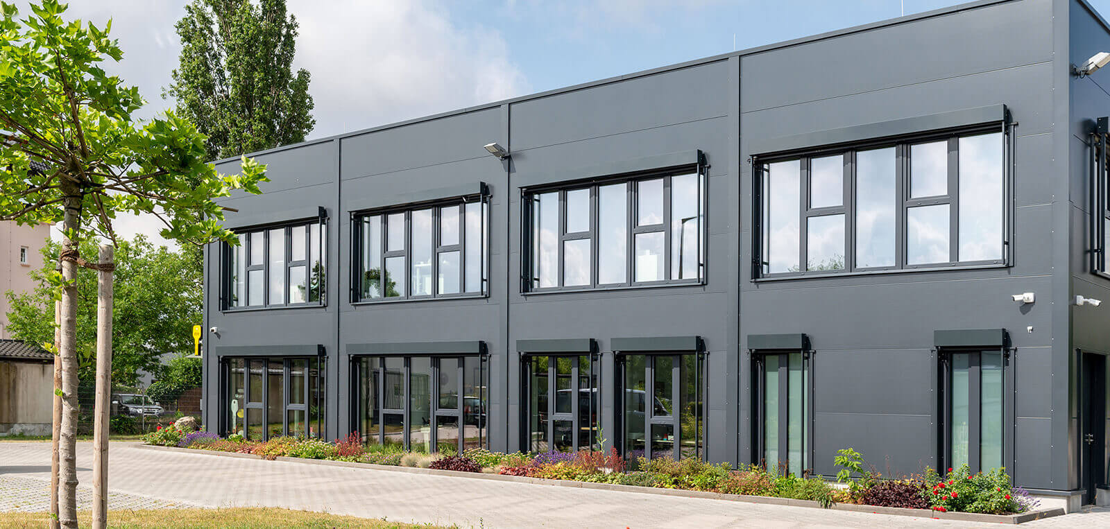 Sicherheitstechnik+ Metallbau Korff GmbH  St&ouml;hrerstra&szlig;e 3a 04347 Leipzig