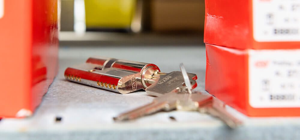 Einbruchssicherung-mechanische-elektronische-Schließsysteme-Reparatur-Türtechnik