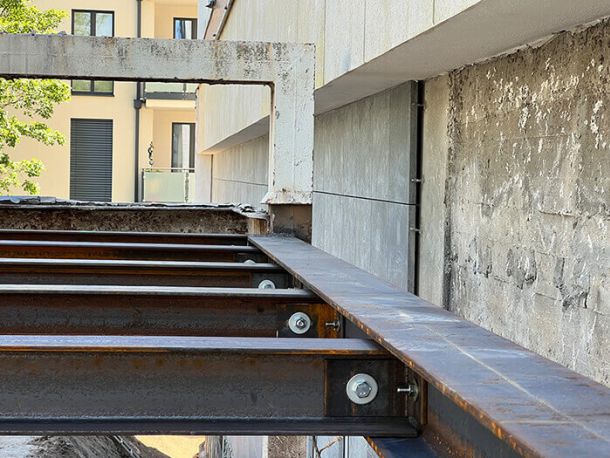 Aufarbeitung und anpassen einer Vordachkonstruktion