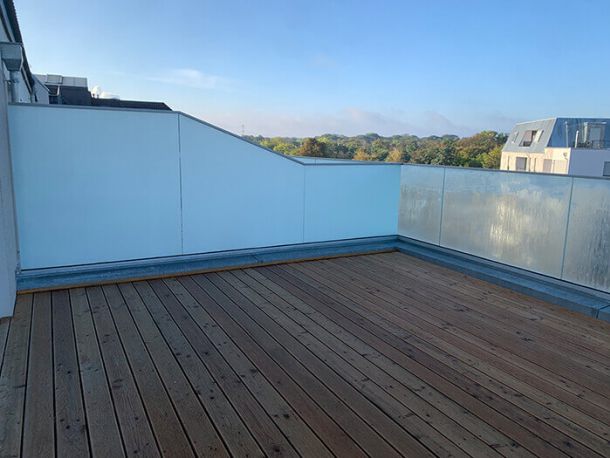 Glasbalkonbrüstung Neubau